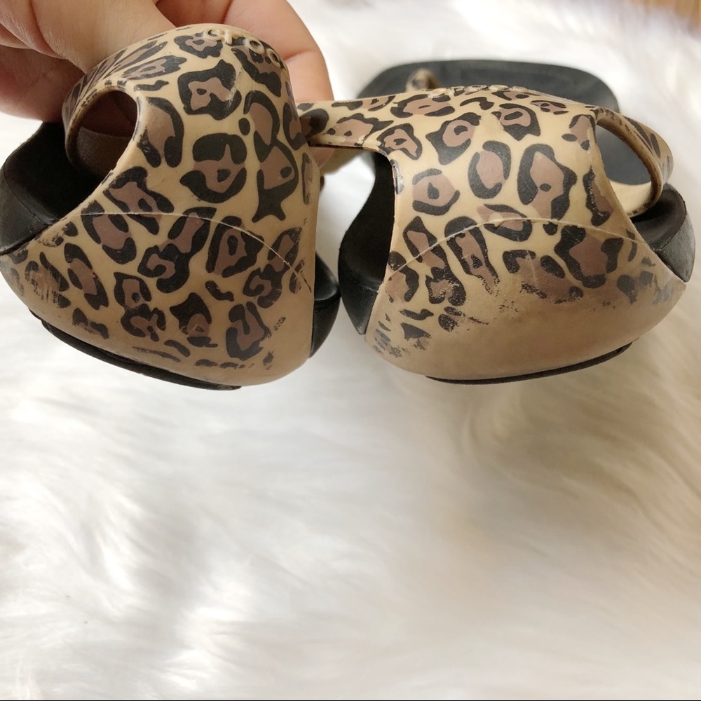 •SOLD• Crocs Sophisticated Sexi Flip Flop in Wild - Picture 4 of 8
